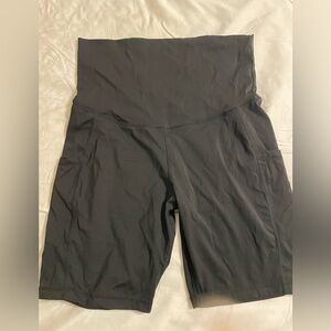 Quince Ultra-Form Performance Maternity & Postpartum Bike Short Black XL